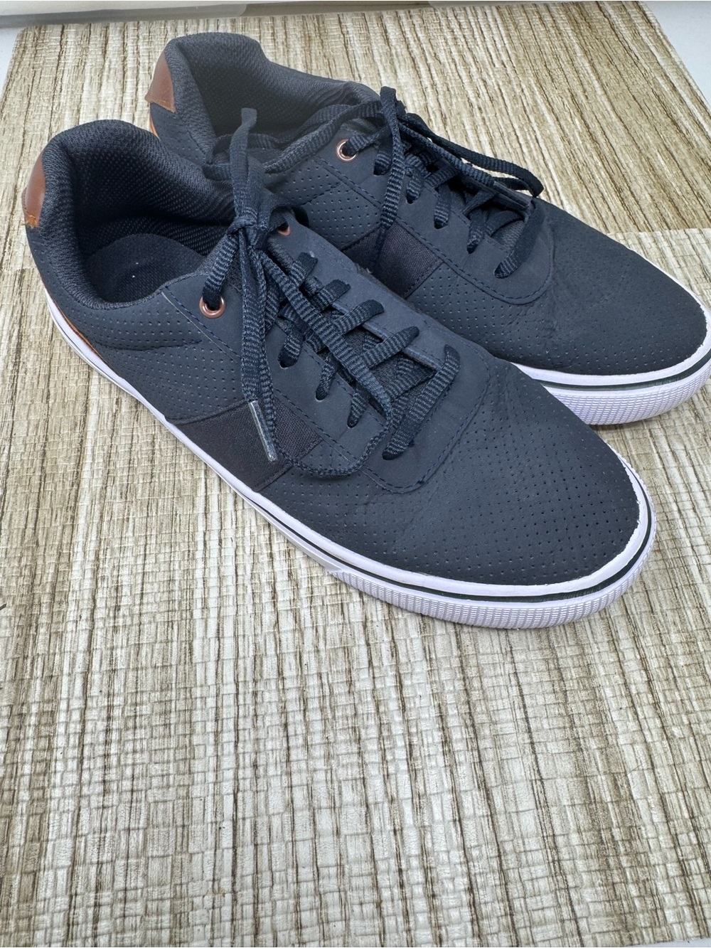 George Black Lace-Up Sneaker